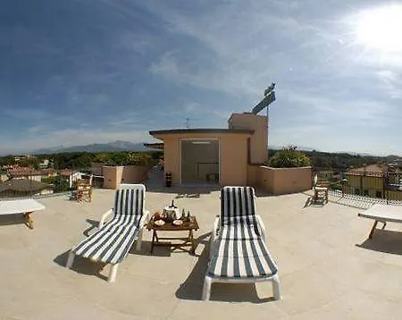 Arianna Hotel 3*