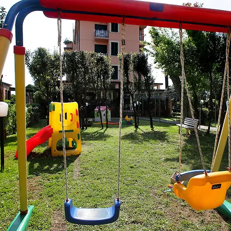 Arianna Hotel 3*