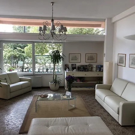 Arianna Marina di Pietrasanta