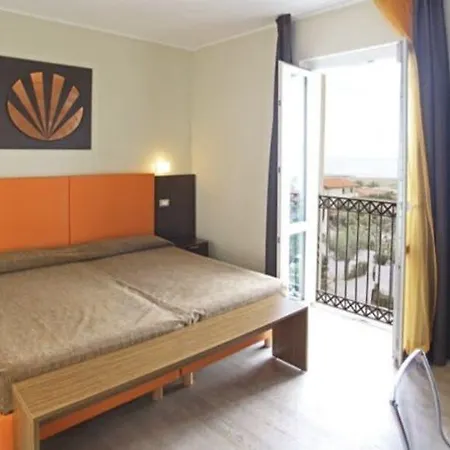 Arianna Hotel 3*